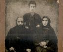 2_Mele_tes_oikogeneias_tou__Spuridona_Spurante_apo_Terzanton_Santas__Trapezounta__arkhes_tou_20ou_aiona.jpg